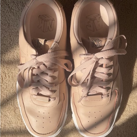 Nike Pixel forces in Soft pink - Picture 1 of 3